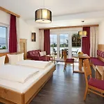 Hotel Schwarzenbach - Wellness & 3*