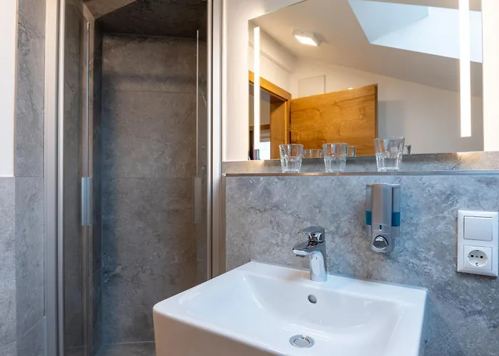 Hotell Schwarzenbach - Wellness & 3*