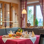 Schwarzenbach - Wellness & Hotel