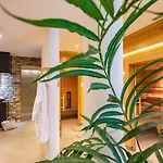 Schwarzenbach - Wellness & Hotel