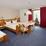 Hotel Schwarzenbach - Wellness & 3*