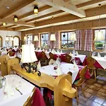 Schwarzenbach - Wellness & Hotel
