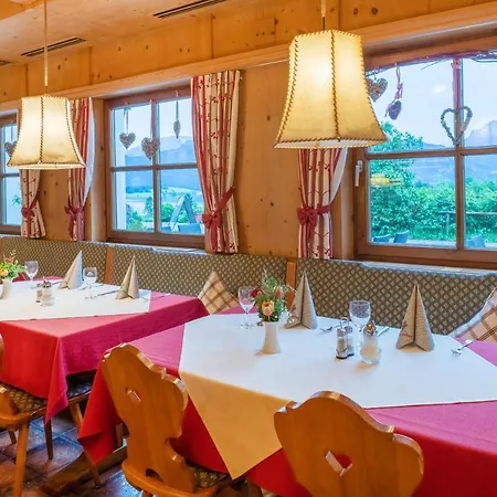 Schwarzenbach - Wellness & Hotel