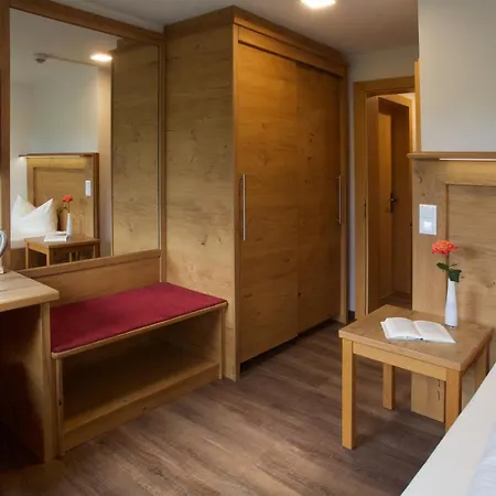 Schwarzenbach - Wellness & Hotel
