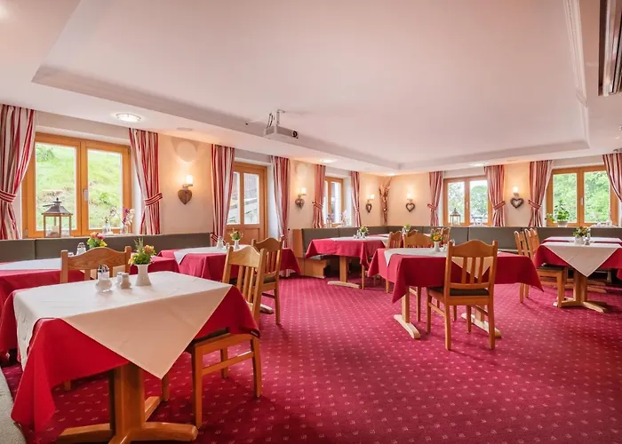 Schwarzenbach - Wellness & 3* Rieden