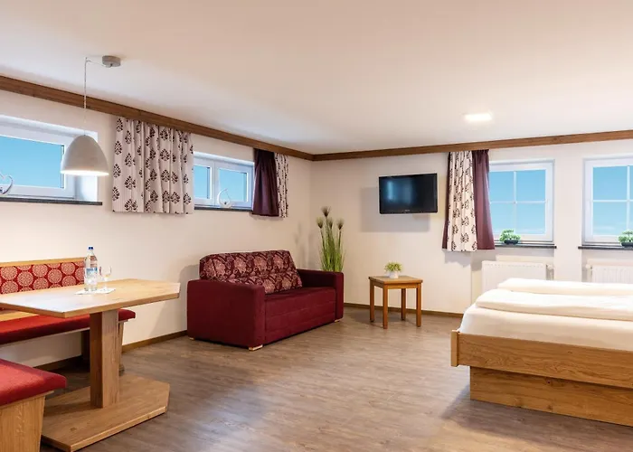 Schwarzenbach - Wellness & Hotel