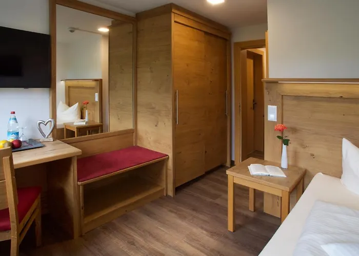 Schwarzenbach - Wellness & Hotel